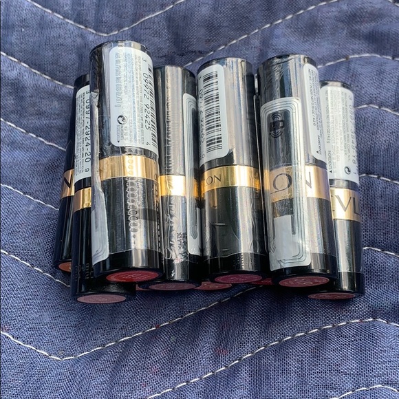 Revlon Super Lustrous Lipstick - Picture 5 of 15